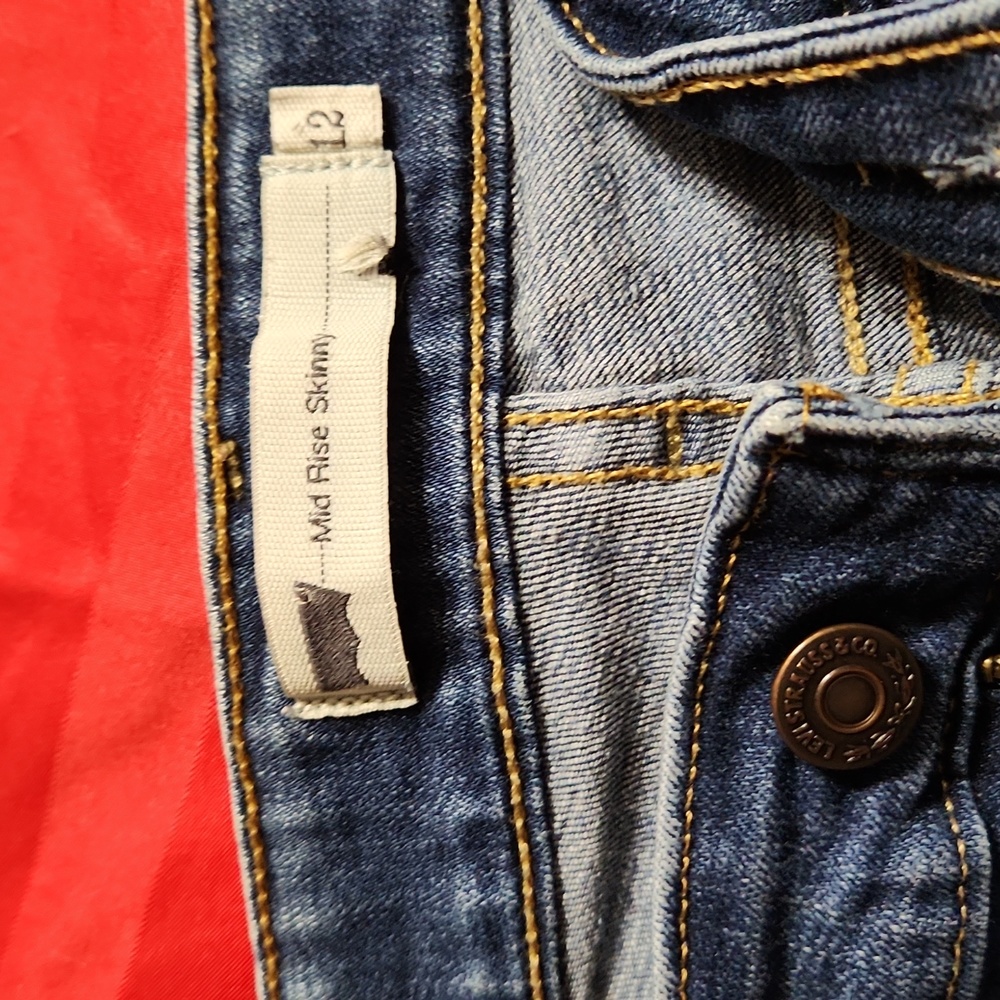 Jeans - Picture 2 of 8